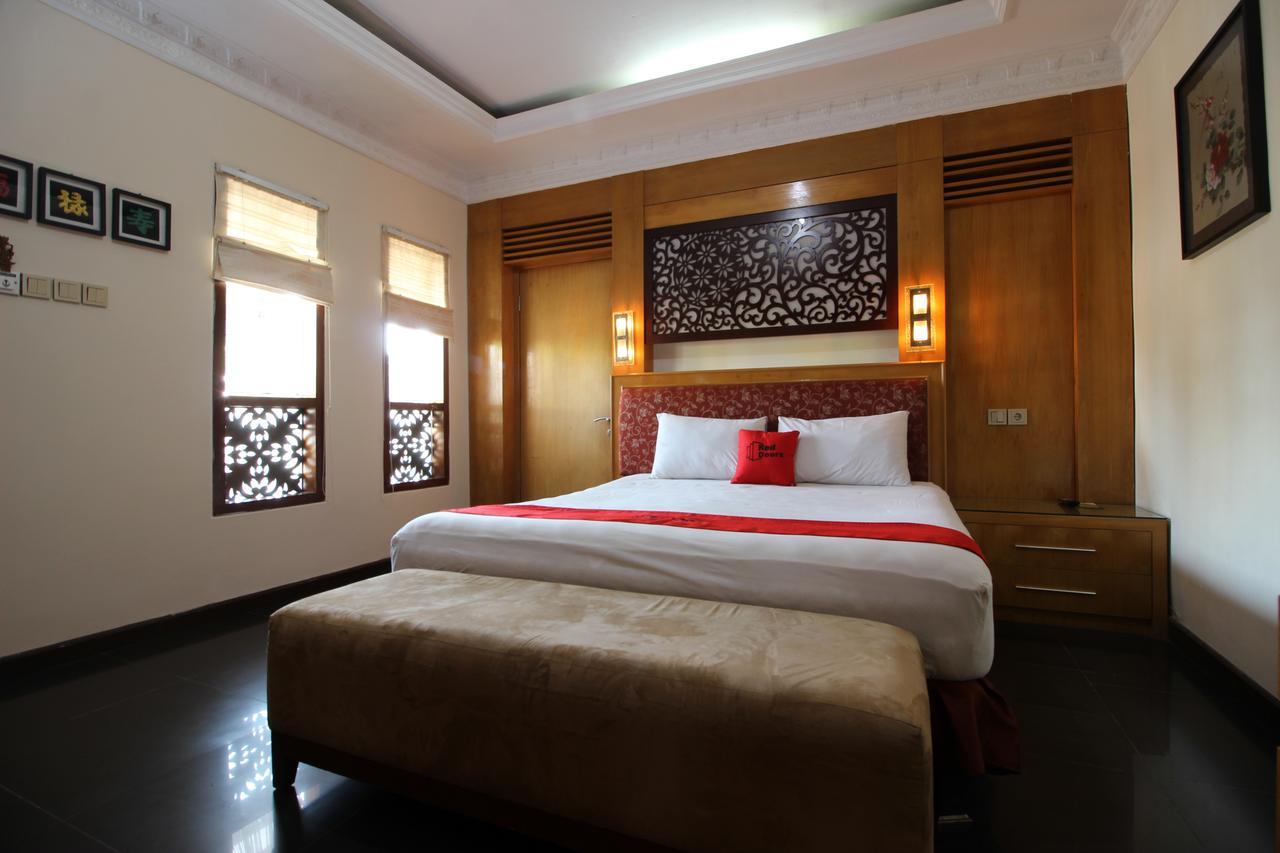 Reddoorz Plus Near Tugu Jogja 2 Yogyakarta Buitenkant foto