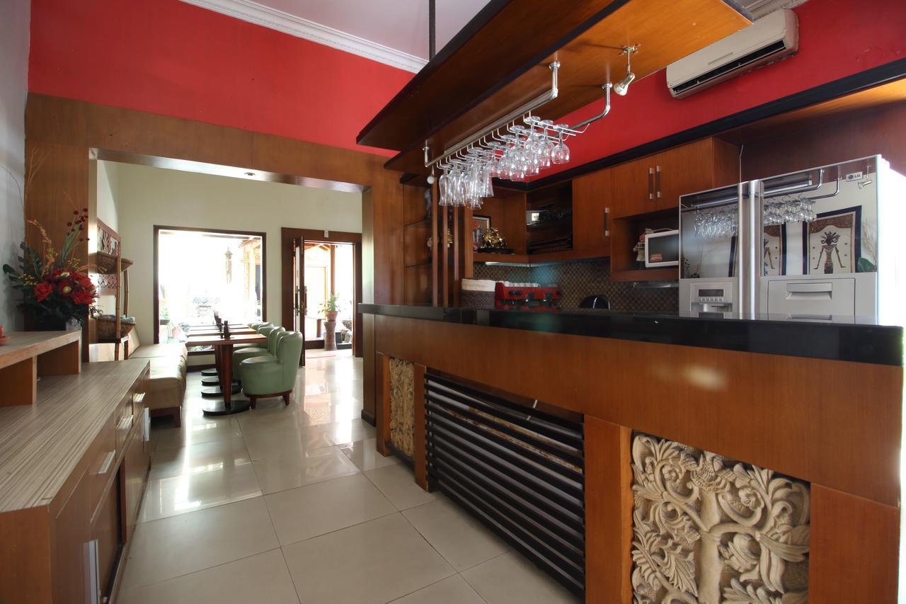 Reddoorz Plus Near Tugu Jogja 2 Yogyakarta Buitenkant foto